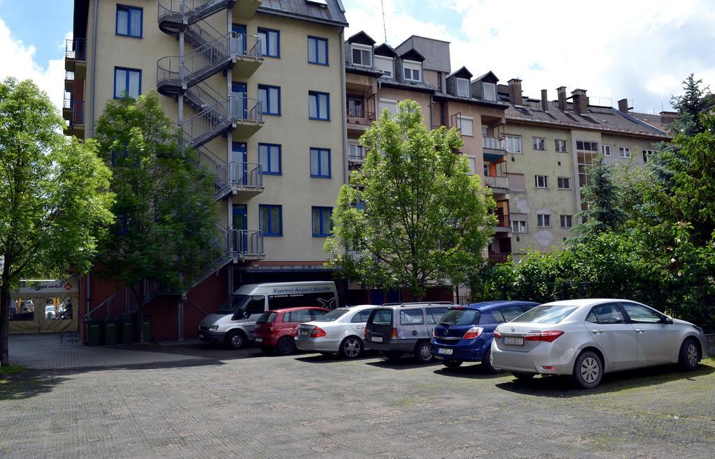 Hotel Veritas Budapeste Exterior foto
