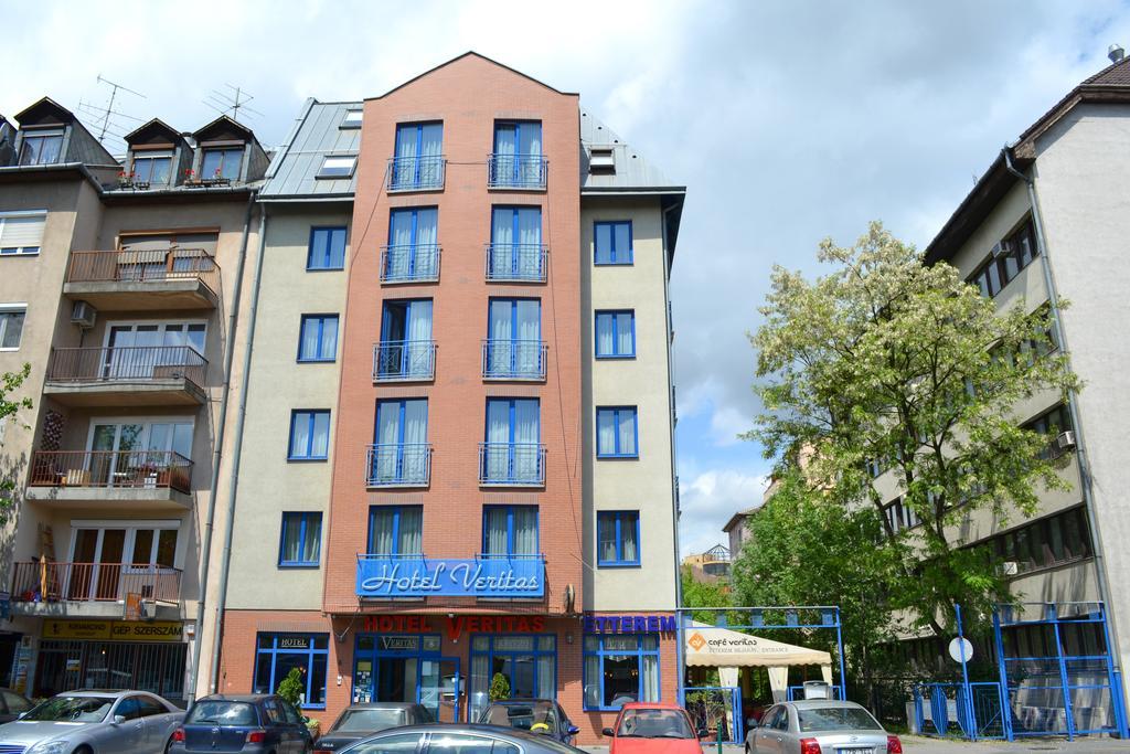 Hotel Veritas Budapeste Exterior foto